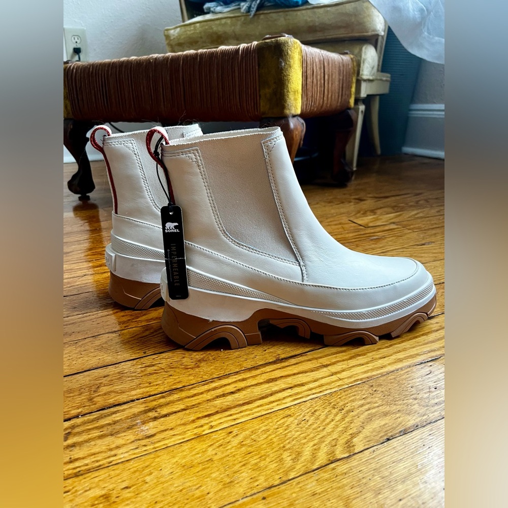 NWT Sorel Brex Waterproof Chelsea Boots 8.5